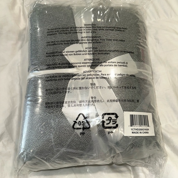 adidas Gray Cozy Blanket - Picture 2 of 6